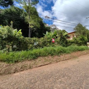 Foto da rua do terreno