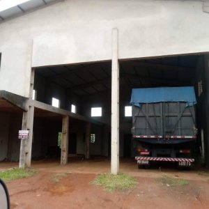 Prédio em Taquara / Rio da Ilha